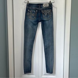 MISS ME Signature Skinny embroidered denim jeans with sequins and bling size 26